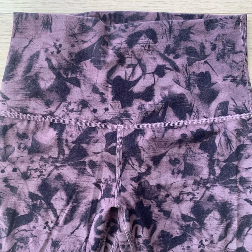 Lululemon Align Crop 21 inch Mini Dusk Floral Antique Bark Black - Picture 6 of 13